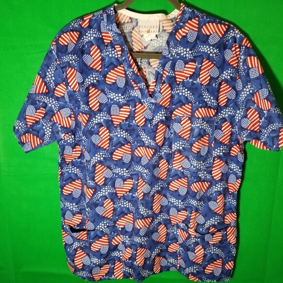 Peaches Uniforms USA Flags Hearts Scrub Medium America Front Pockets Nurse - Picture 1 of 5